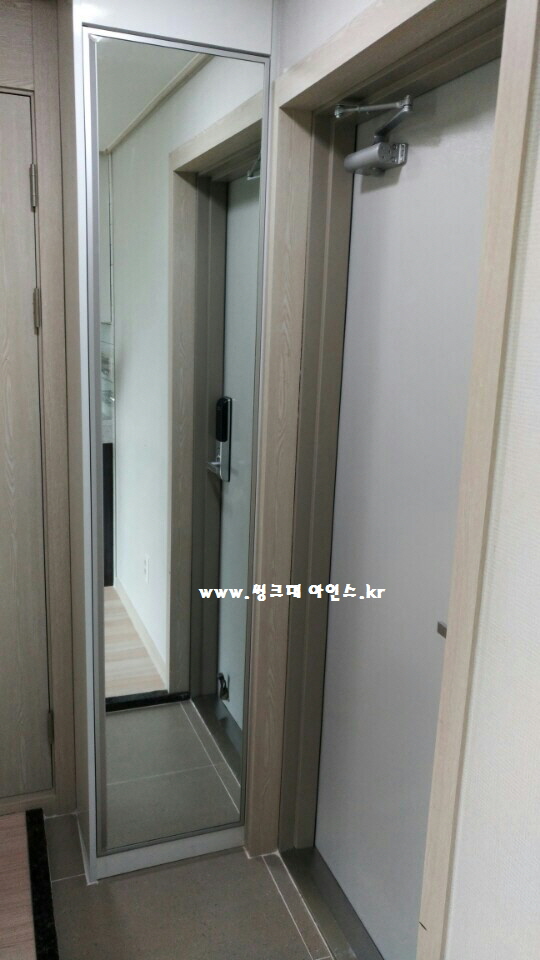 f47ebc2c6d2a4647cb833d8b7241c7c1.jpg
